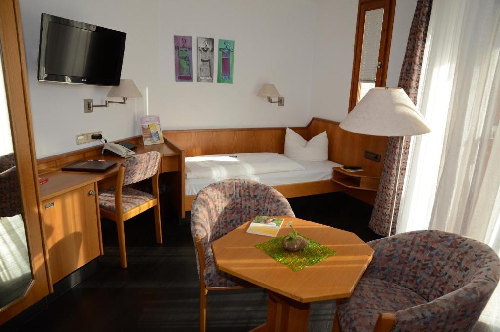 Hotel Mohren Ochsenhausen Zimmer foto